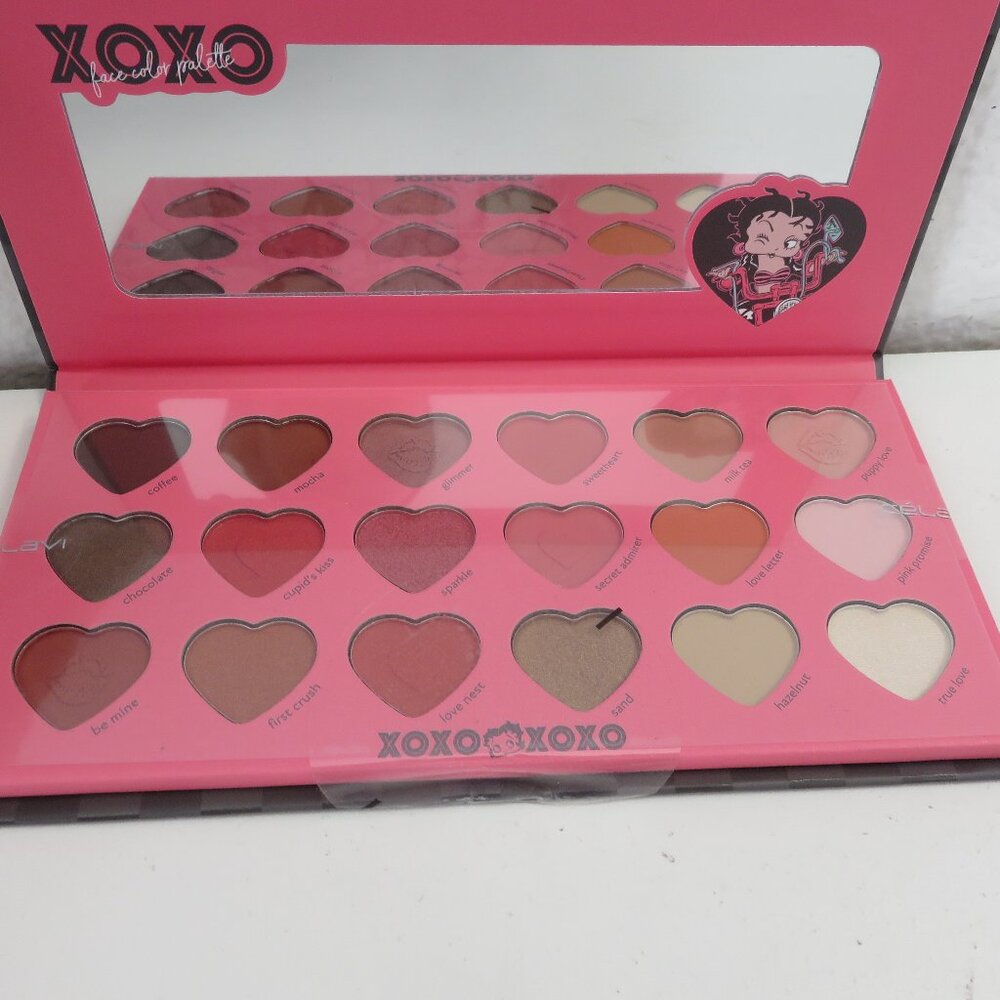 (#123) Betty Boop Simple smart beauty Eyeshadow 18 colors Palette